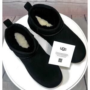 UGG Classic Ultra Mini Boots Black Suede Women’s Size 7 – New With Box